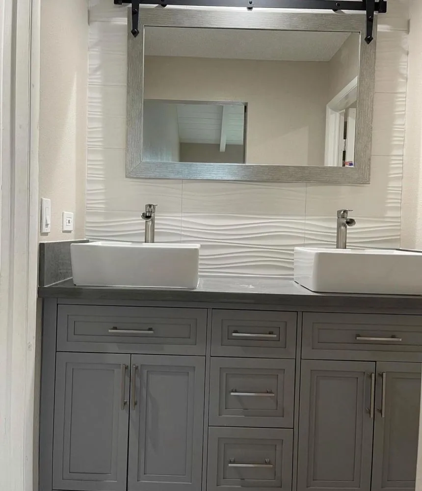 Slide of Moniz Maintenance Service