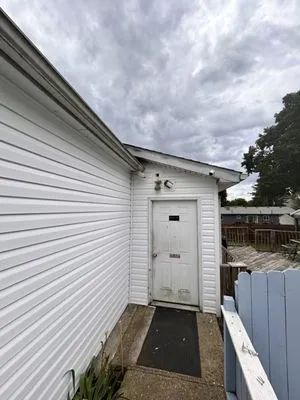 Moody Renovations Logo