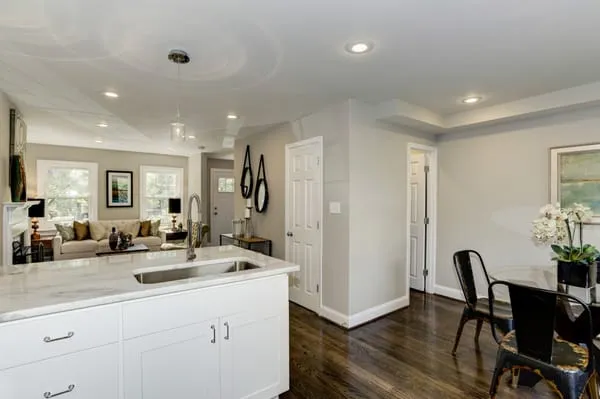 Moore Construction Group Logo