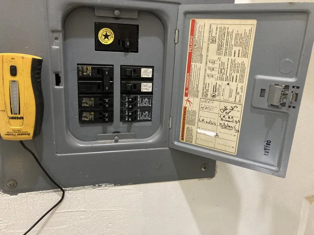 Slide of Moses Tijerina’s Handyman Services