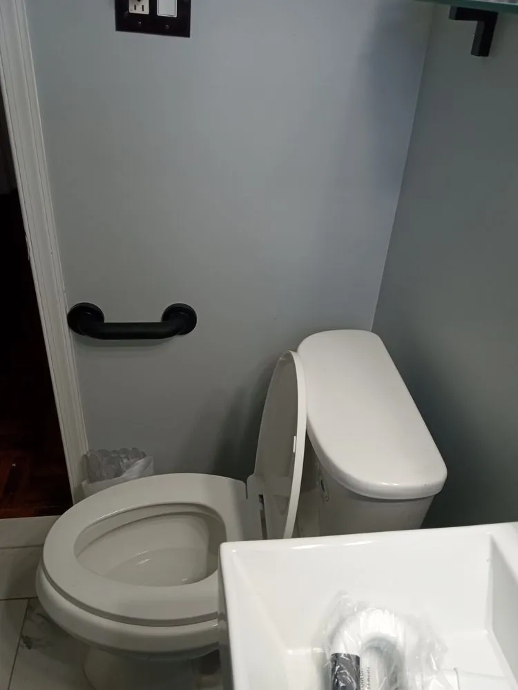 Slide of Mr Bath Grip