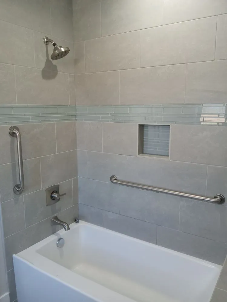 Slide of Mr Bath Grip