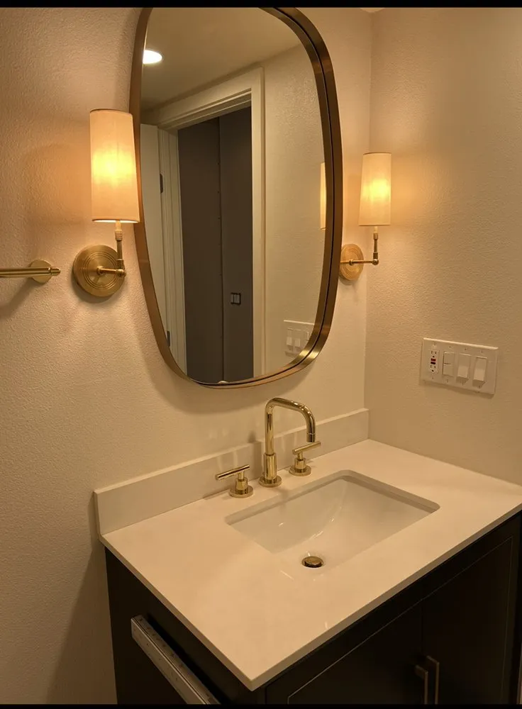 Slide of M&R Construcción