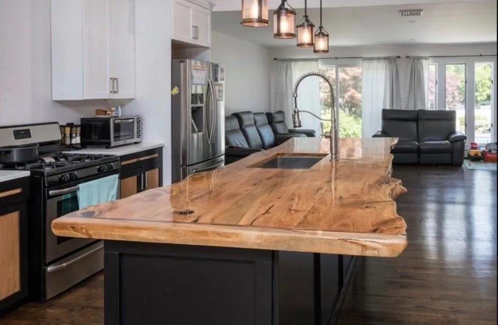 Slide of Mr Countertops