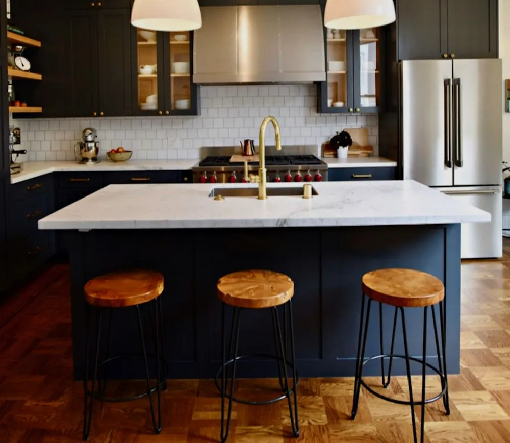 Slide of Mr Countertops