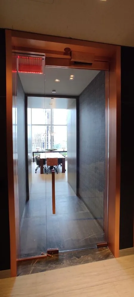 Slide of Mr Den Handyman Service