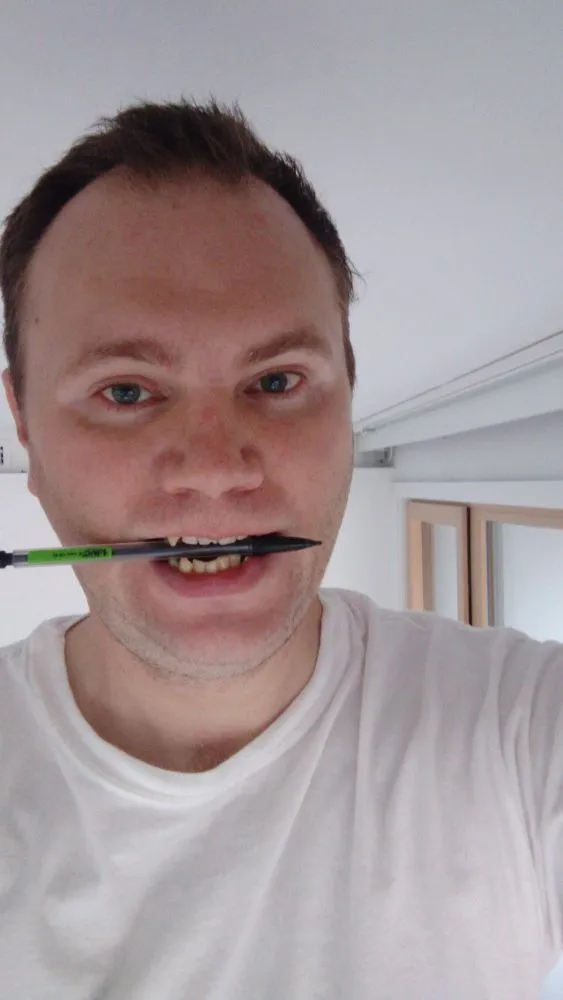 Slide of Mr Den Handyman Service