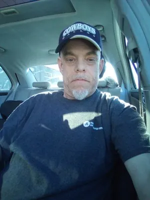 Mr GreenEuJeans Interior Aand Eexterior Maintenance Logo