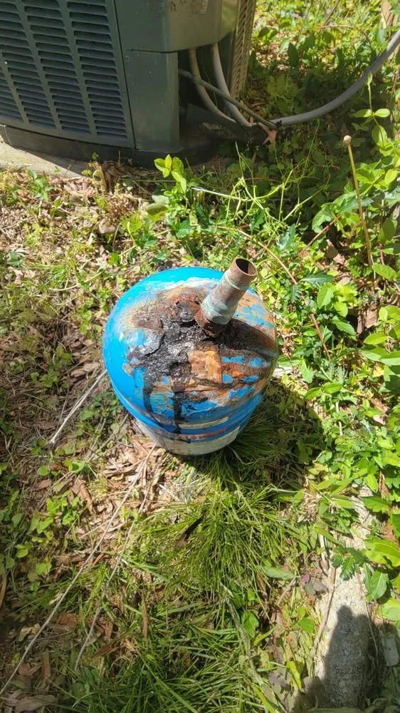 Slide of M&R HVACR Solutions