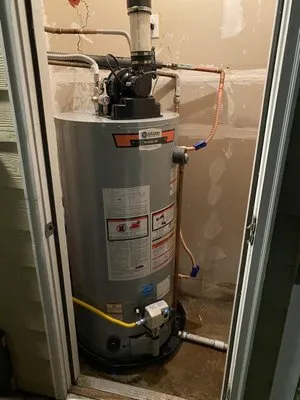 Mr Piper Plumbing & Drains Logo