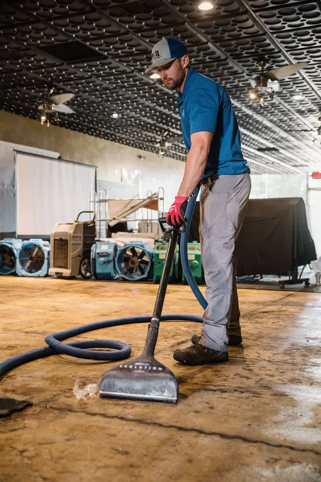 Slide of M&R Service