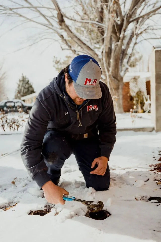 Slide of M&R Service