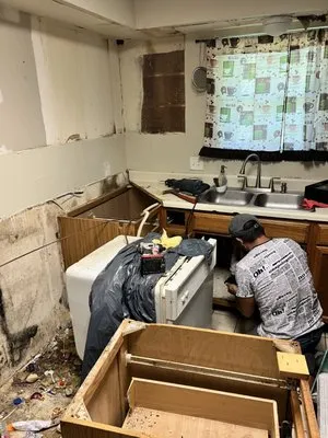 MR&k Construction Logo