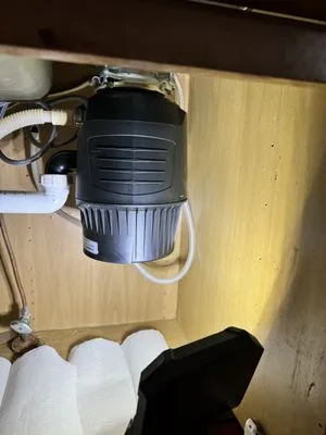 MRM Plumbing and Drains Logo