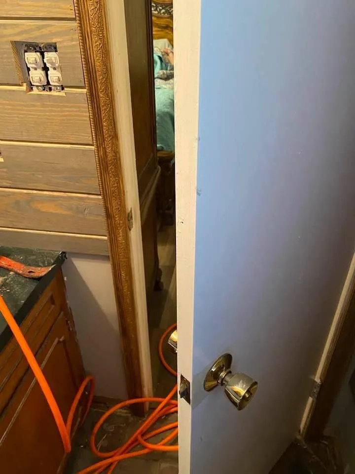 Slide of M&T Plumbing Repair