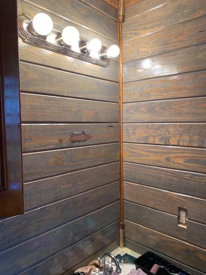 Slide of M&T Plumbing Repair