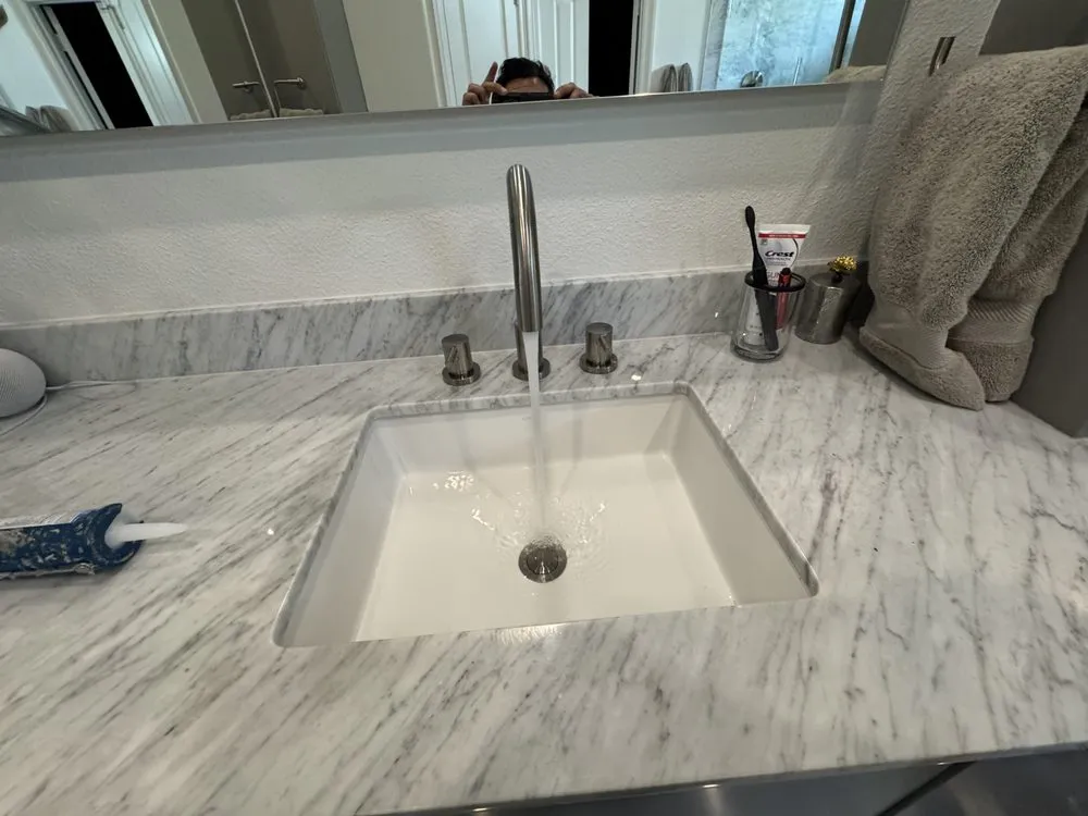 Slide of Muniz Handyman Services