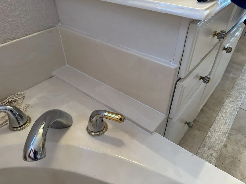 Slide of Muniz Handyman Services