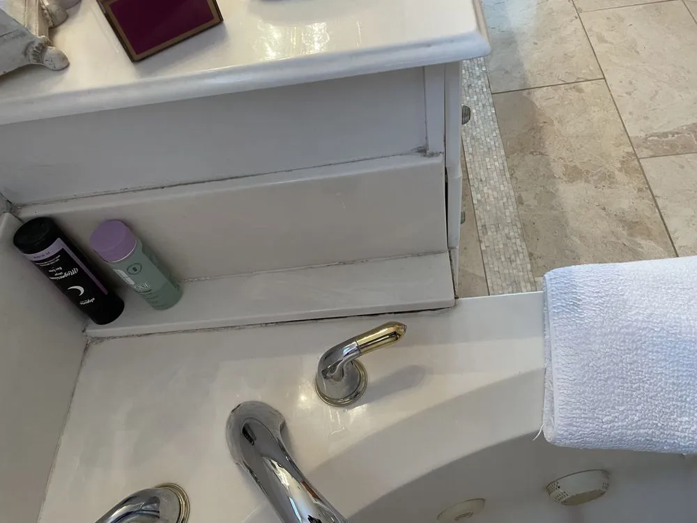 Slide of Muniz Handyman Services