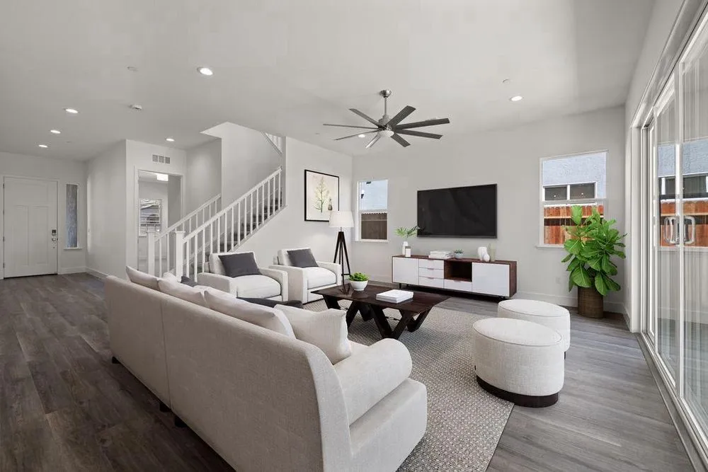 Slide of MVeer Construction