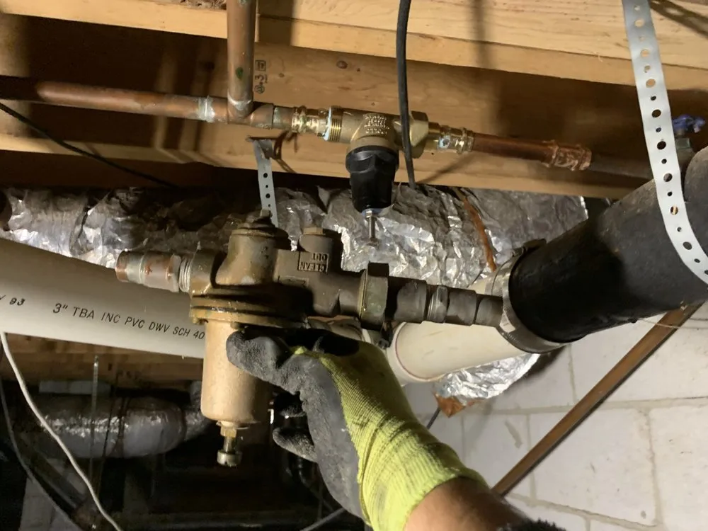 Slide of My Guy Plumbing