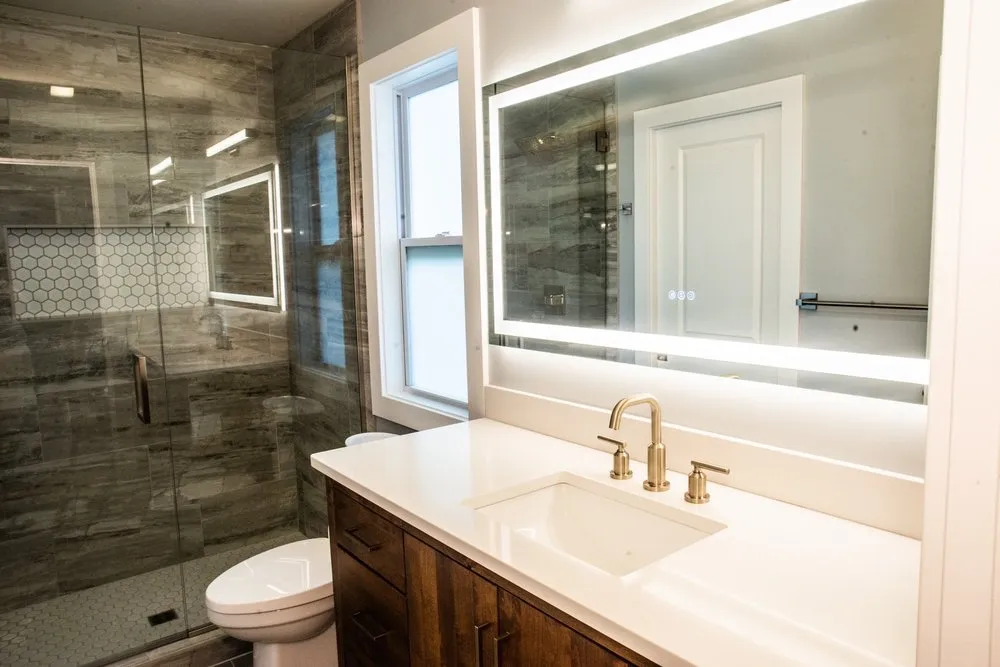 Slide of Nate Kaptein Builder