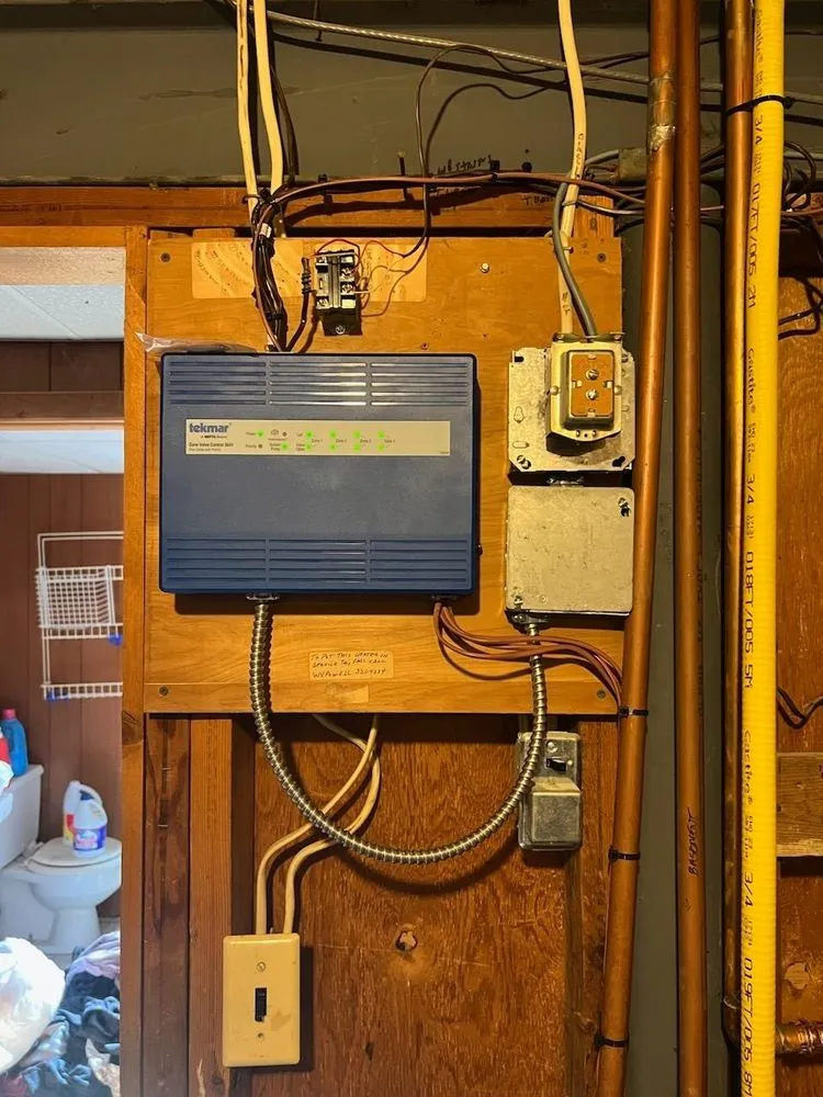 Slide of Neal Harris Service Experts