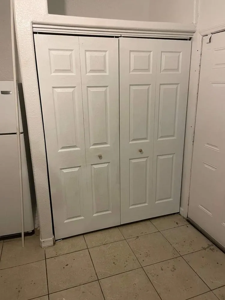 Slide of Newt Handyman