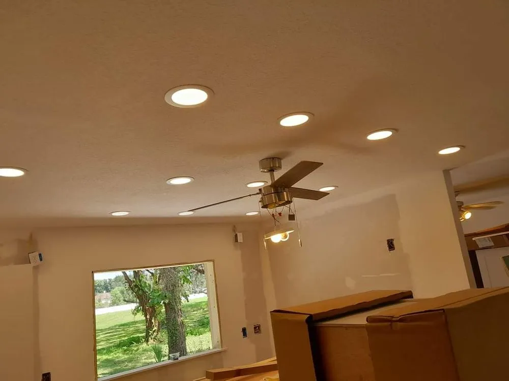 Slide of Newt Handyman