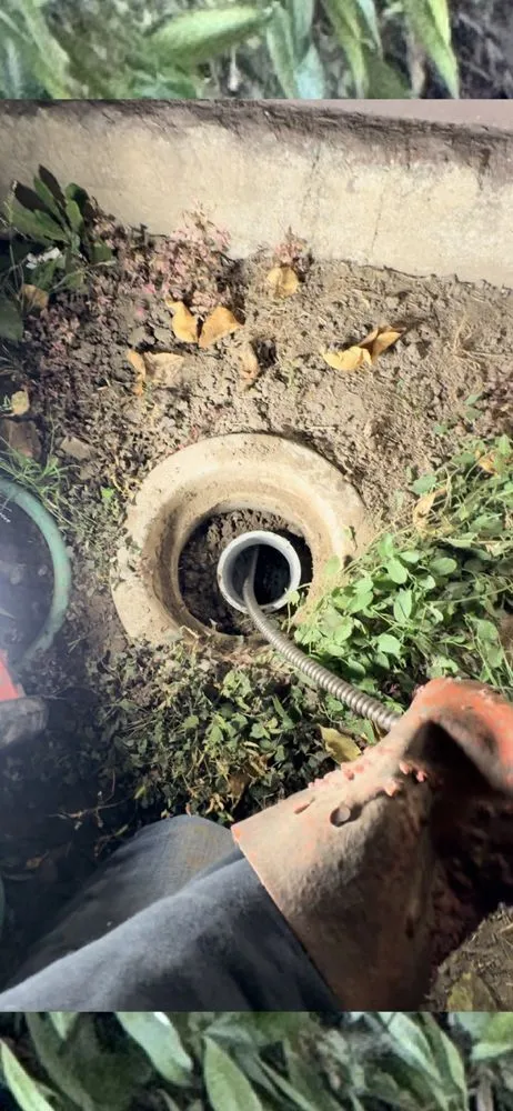 Slide of Night & Weekend Plumber and Handyman Service