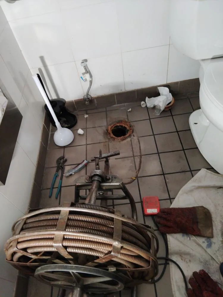 Professional drain cleaning service in Oakland, CA - Night & Weekend Plumber and Handyman Service