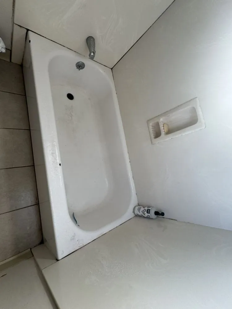 Slide of Night & Weekend Plumber and Handyman Service