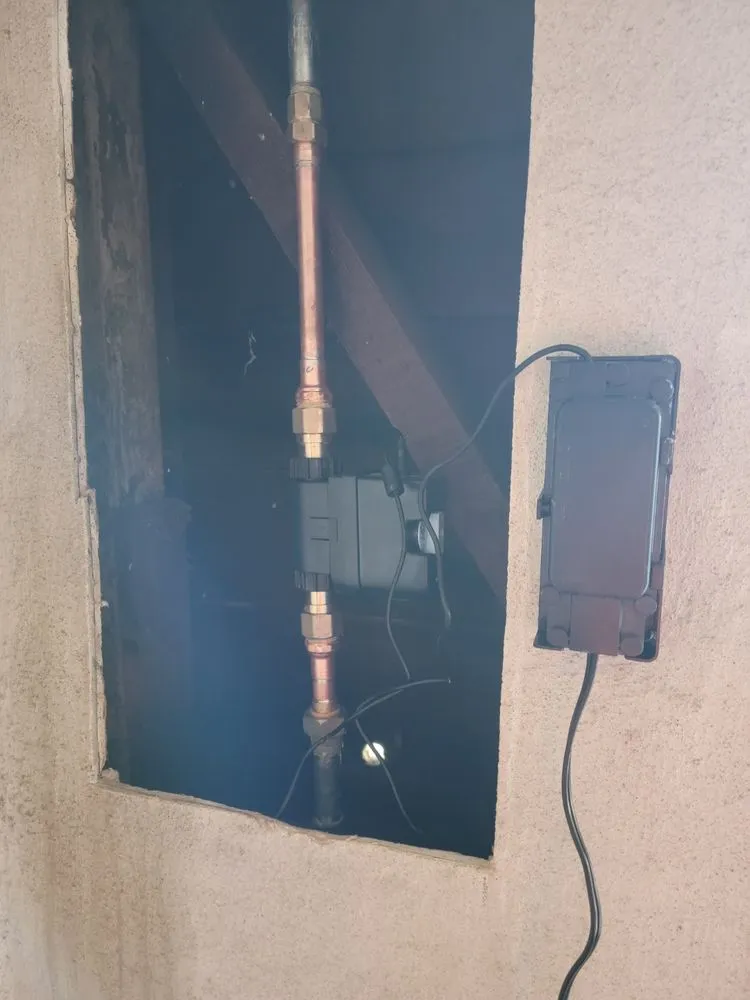 Slide of Night & Weekend Plumber and Handyman Service