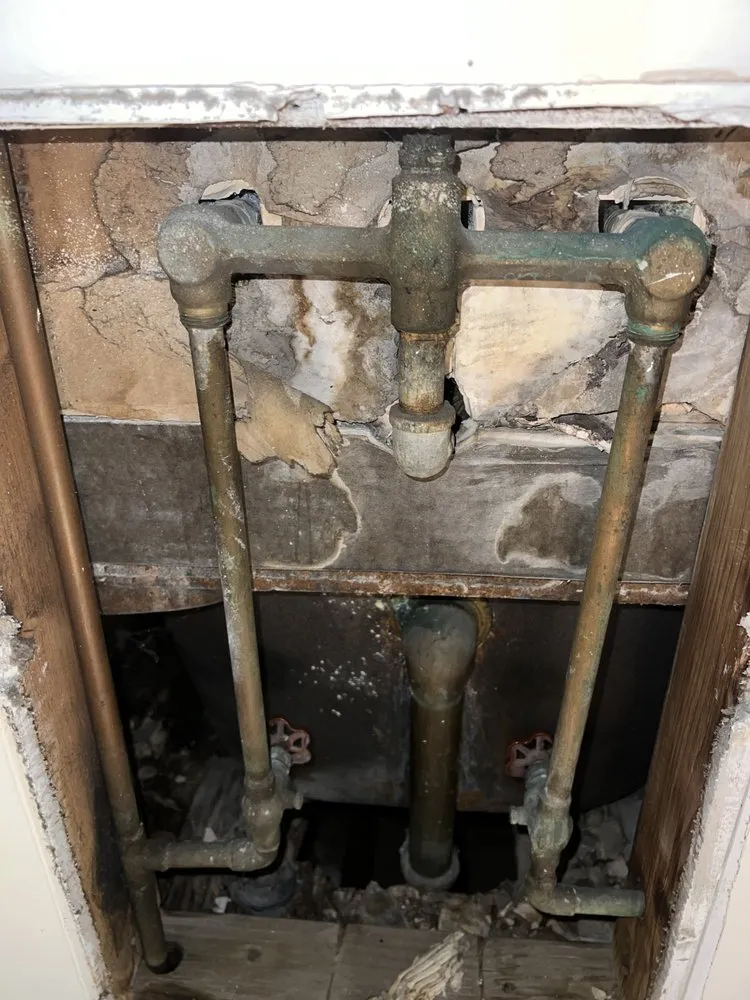 Slide of Niislora Plumbing