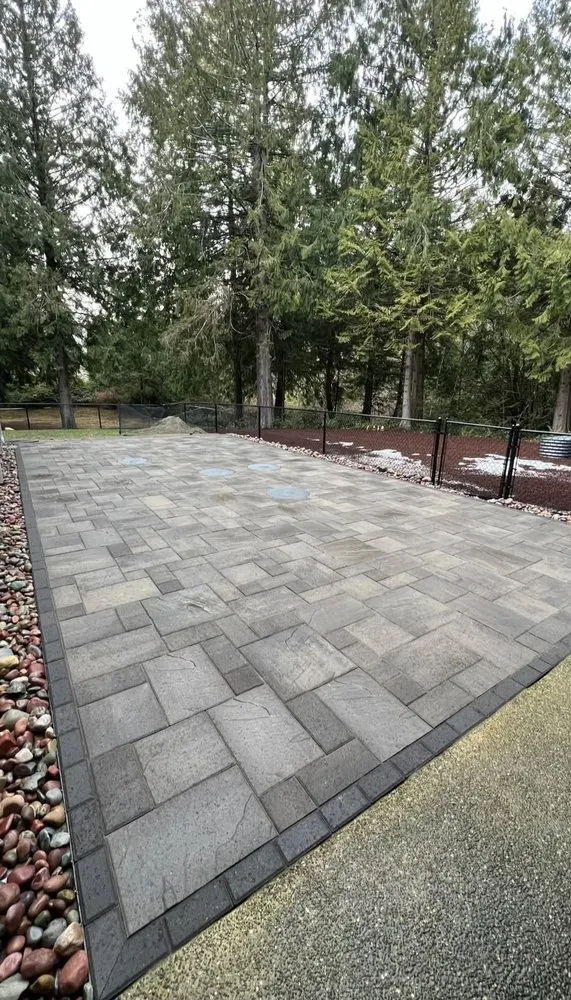 Slide of Nilo Handyman