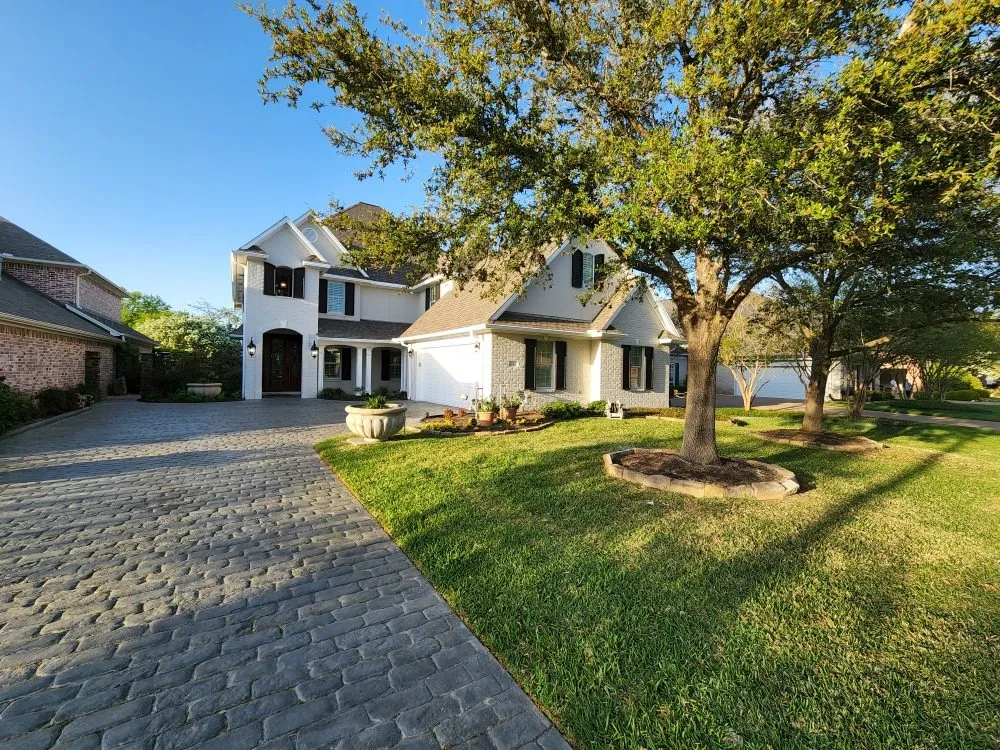 Slide of Ninos Remodeling Contractor