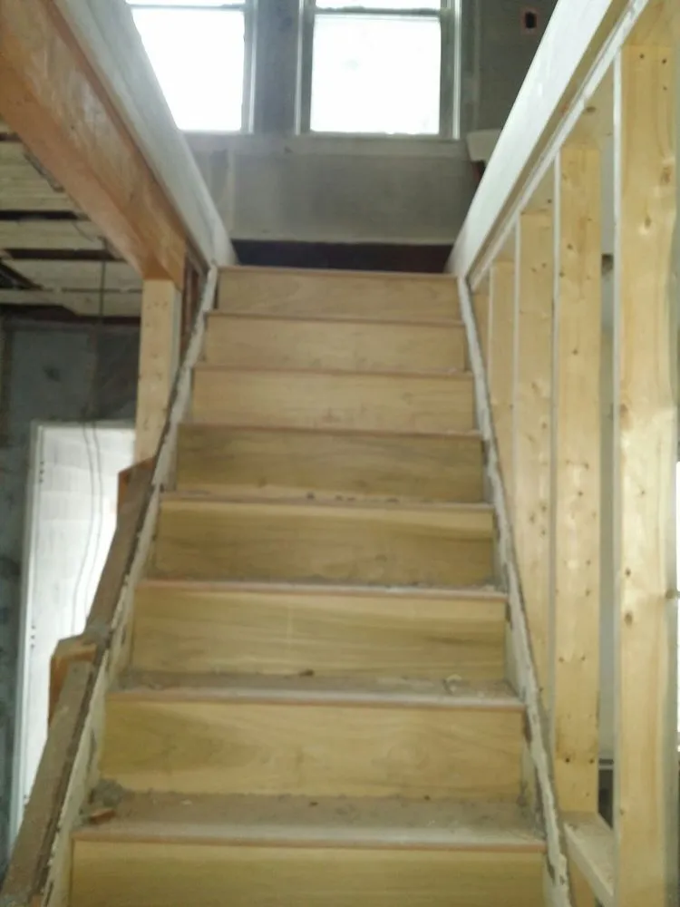 Slide of Nionakis Construction