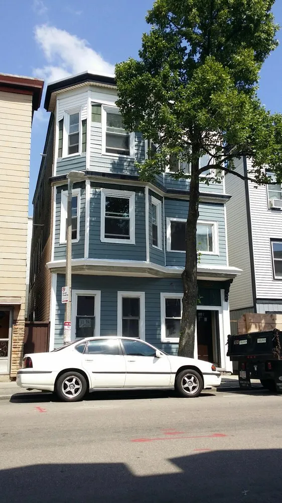 Slide of Nionakis Construction