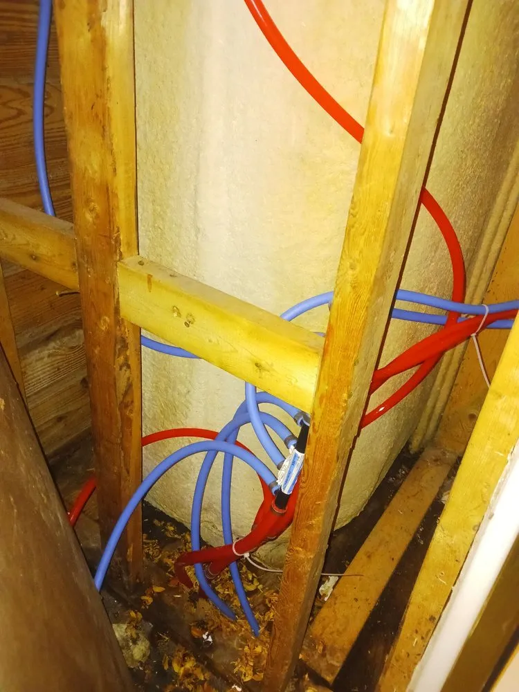 Slide of Noah's Plumb Handy Drain Cleaning