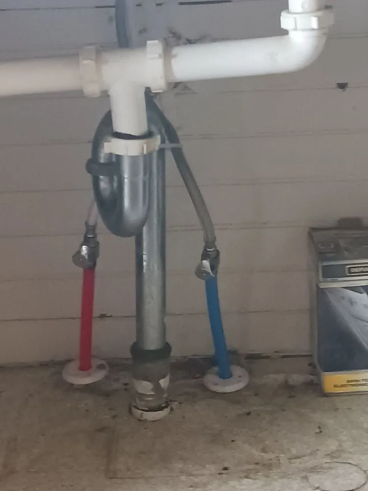 Slide of Noah's Plumb Handy Drain Cleaning