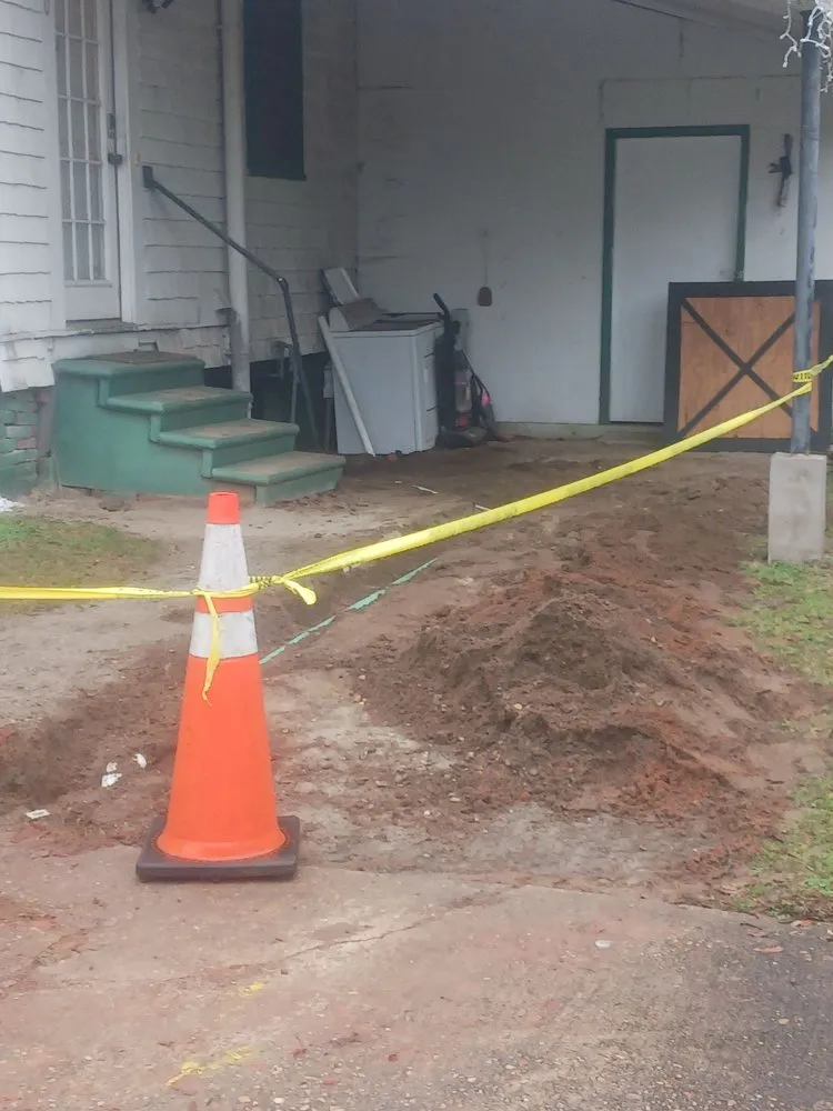 Slide of Noah's Plumb Handy Drain Cleaning