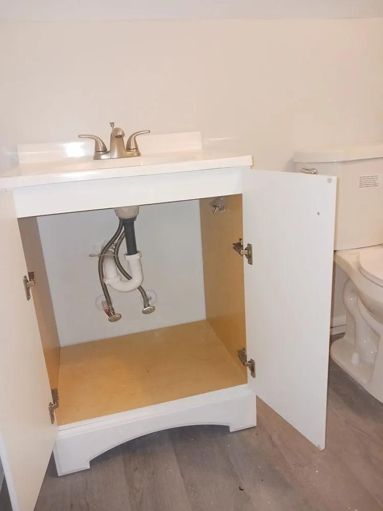 Slide of Noah's Plumb Handy Drain Cleaning