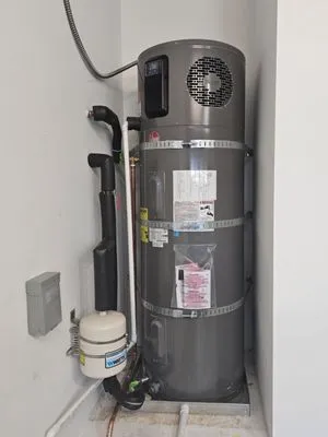 Noah's Plumbing Logo