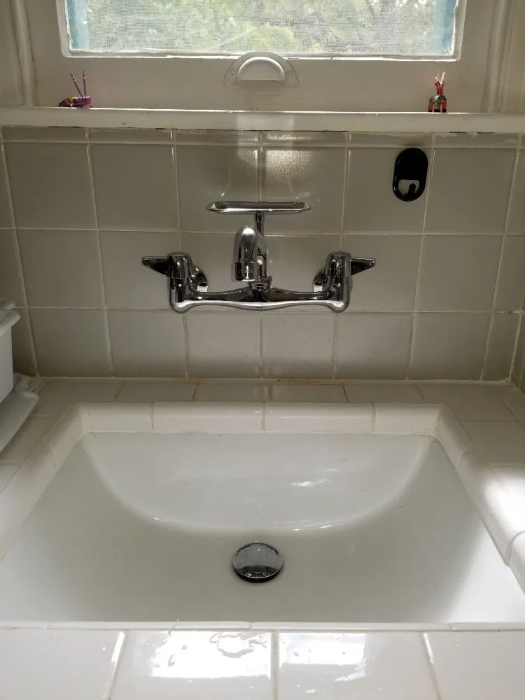 Slide of O & M Plumbing Services