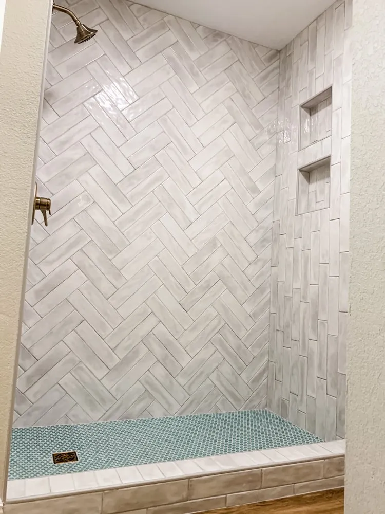 Slide of Odile's Fine Flooring & Design