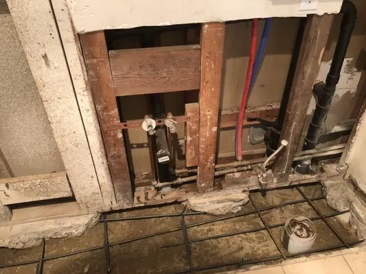 Olvera Plumbing & Rooter Logo