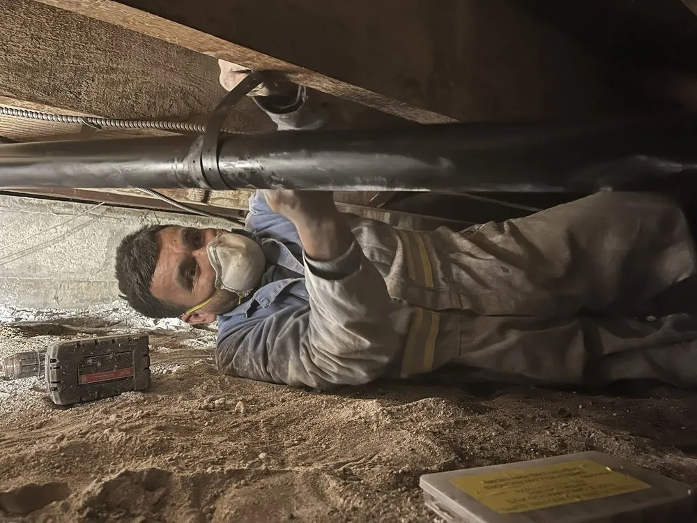 Slide of Omar's Plumbing & Rooter Gas leak repair