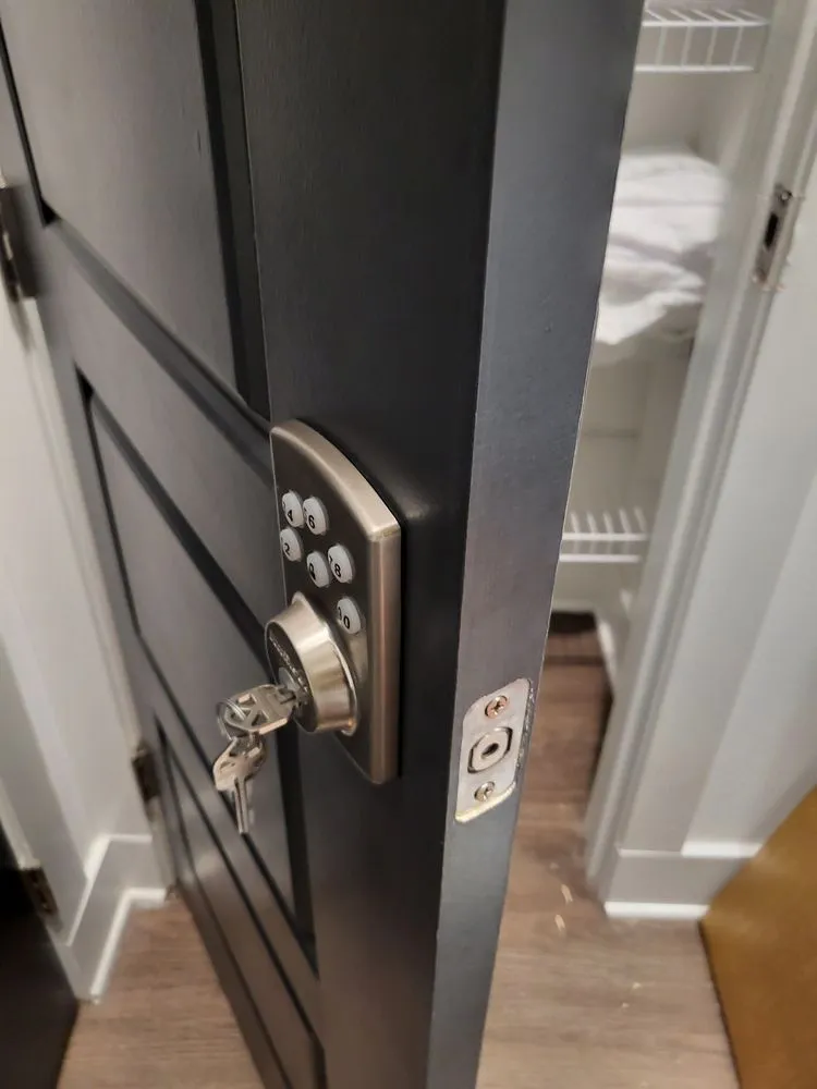 Slide of On Da Go Labor Services