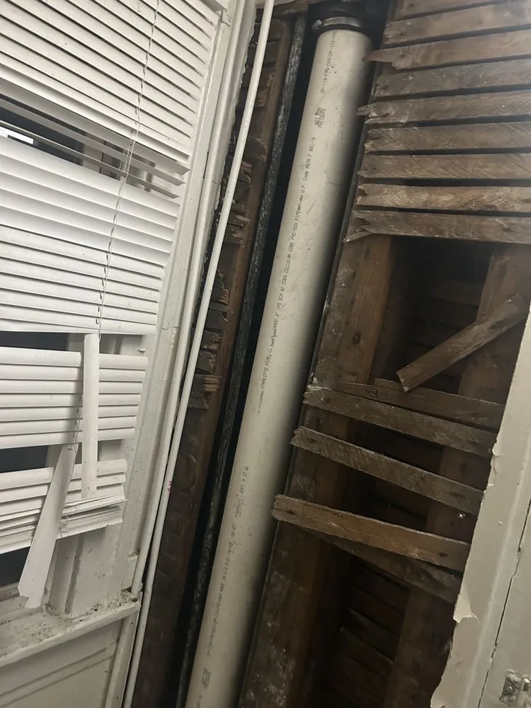 Expert emergency plumbing experts serving Detroit, MI - One stop sewer and drain cleaning