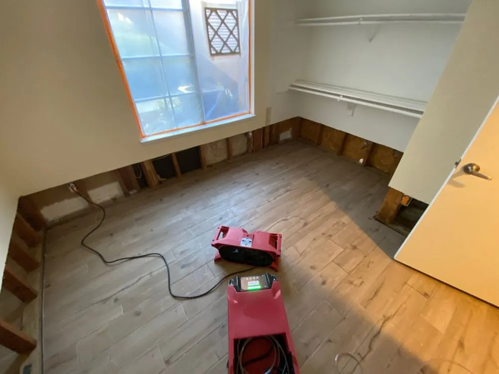 Slide of One Stop Source